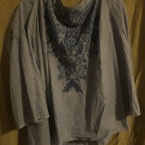 International concepts size 1X off the shoulder blue and white striped 5/$25